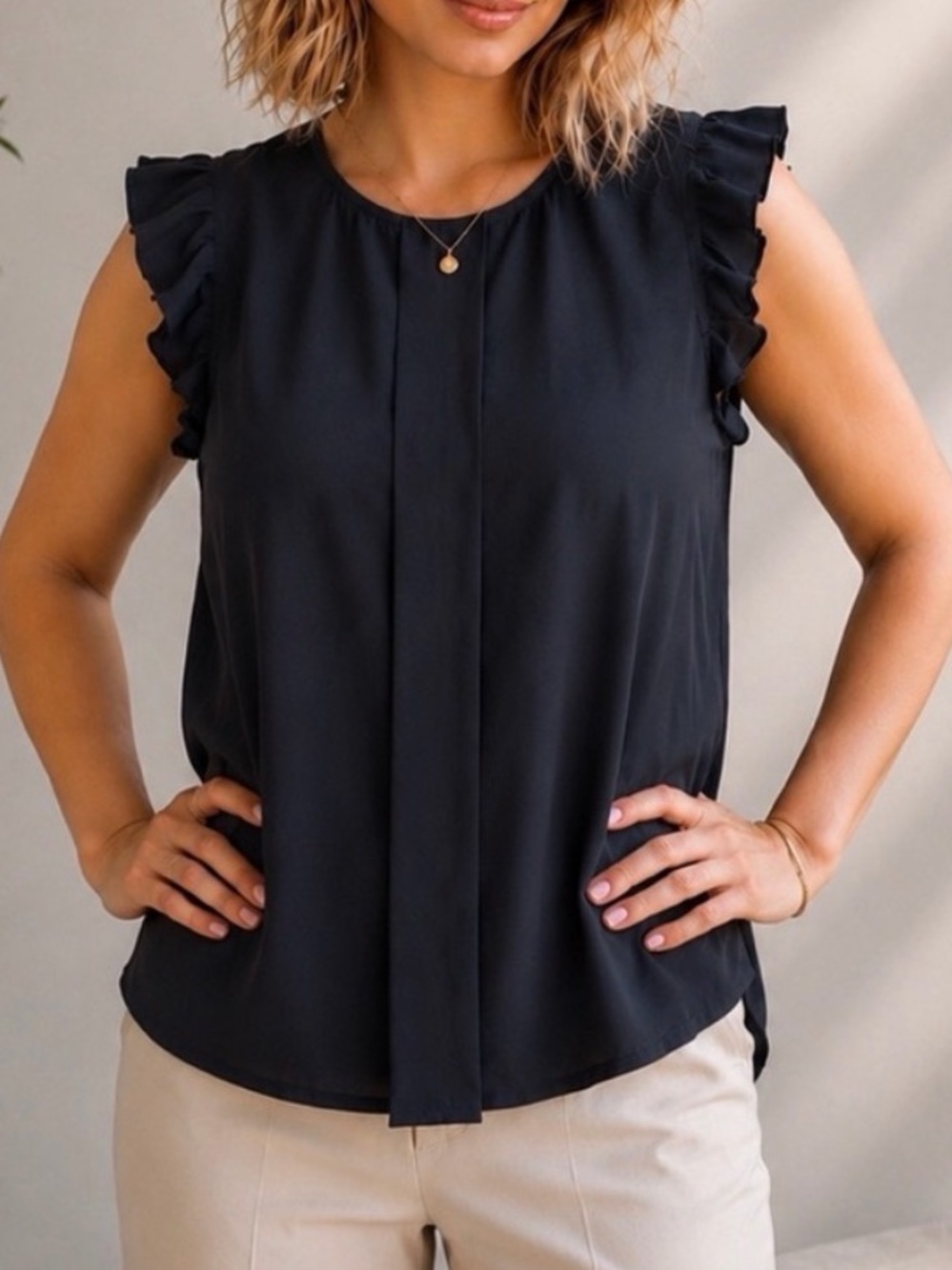 Banana Republic Black Pleated Flutter Sleeve Blouse – Size Large